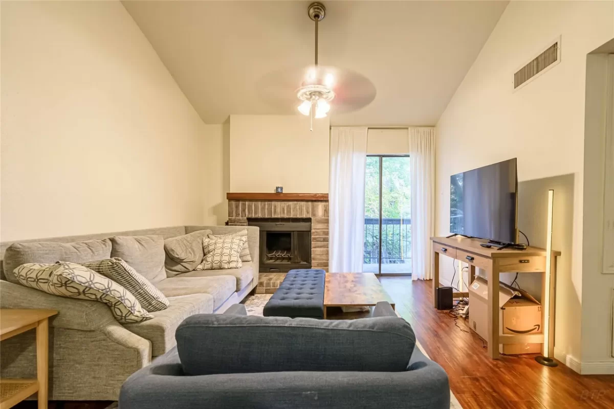 2BR Condo for Sale in Houston, TX