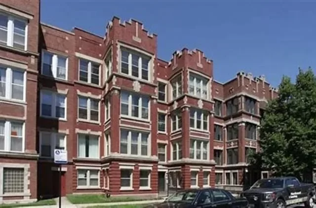 4BR Apartment for Rent in Chicago, IL