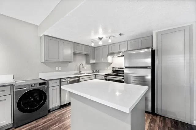 2BR Condo for Rent in Houston, TX