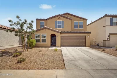 4BR House for Sale in Phoenix, AZ
