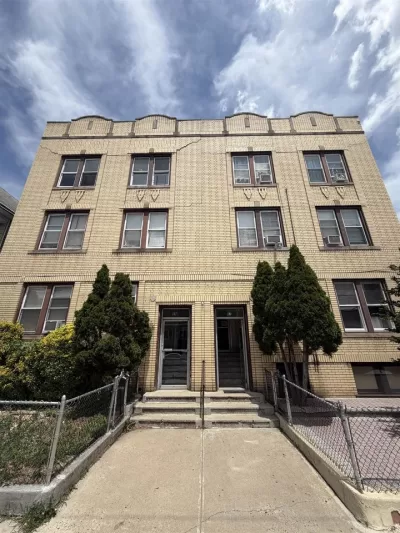 2BR Multi-Family for Rent in Bayonne, NJ