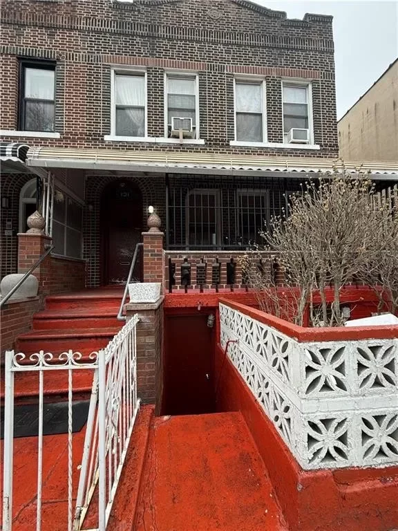 7BR Multi-Family for Sale in Brooklyn, NY