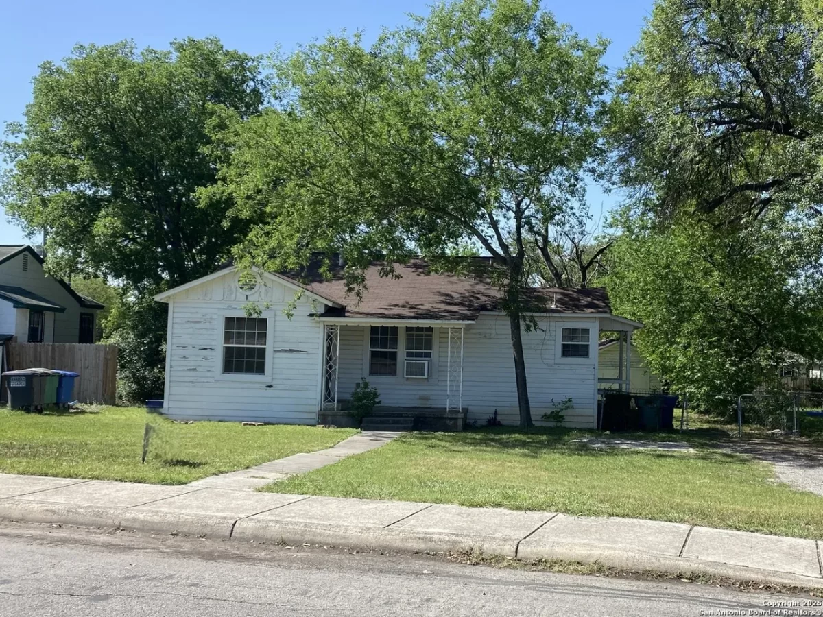 2BR House for Rent in San Antonio, TX