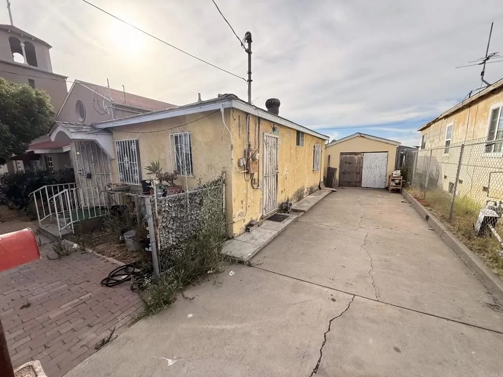 4BR Multi-Family for Sale in National City, CA