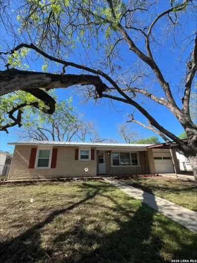 4BR House for Sale in San Antonio, TX