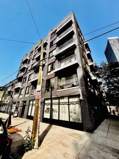 1BR Condo for Sale in Long Island City, NY