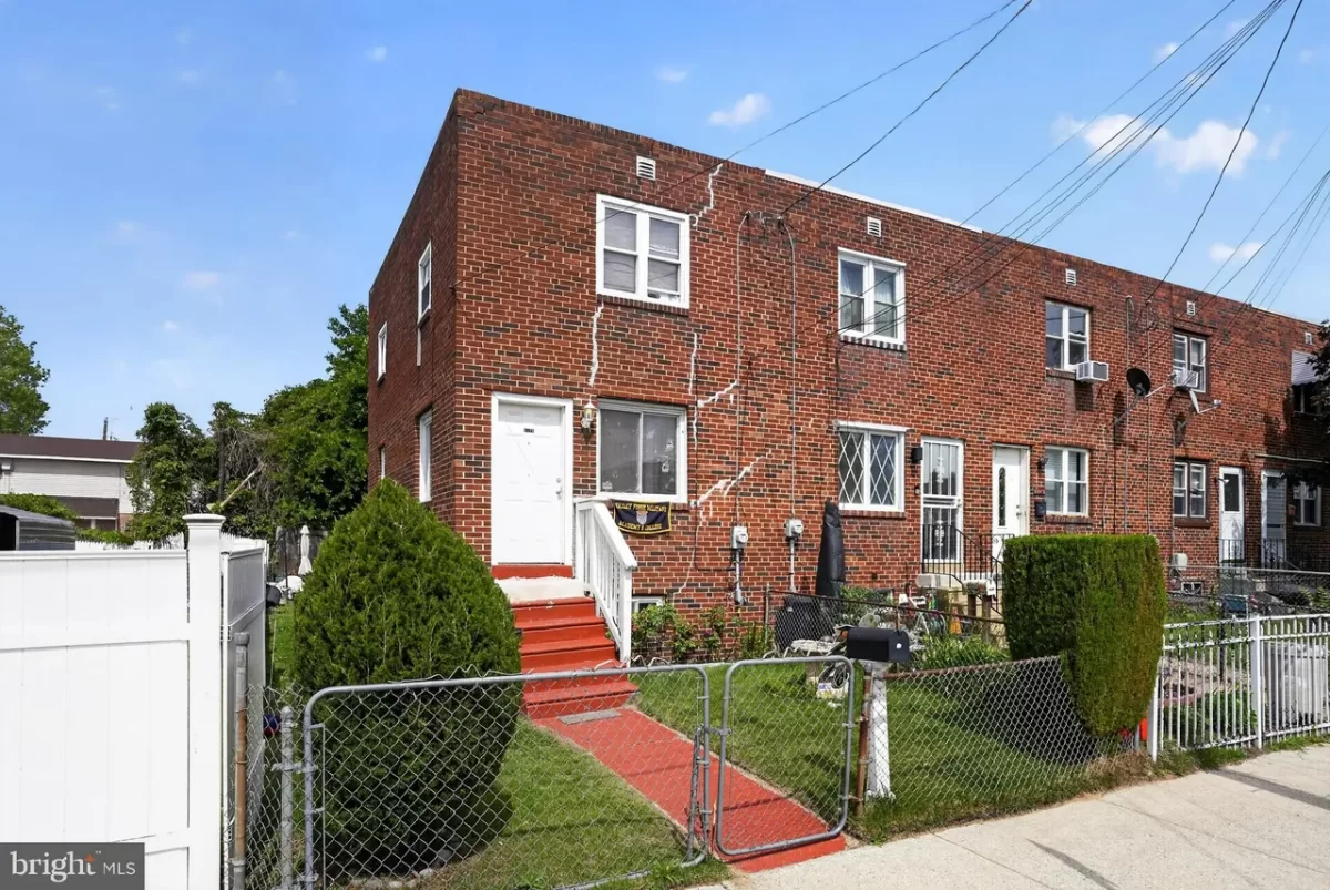 2BR Townhouse for Sale in Camden, NJ