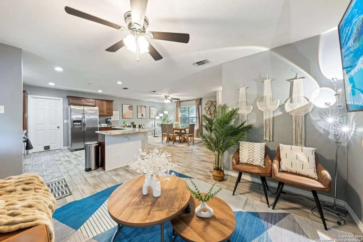 4BR House for Sale in San Antonio, TX