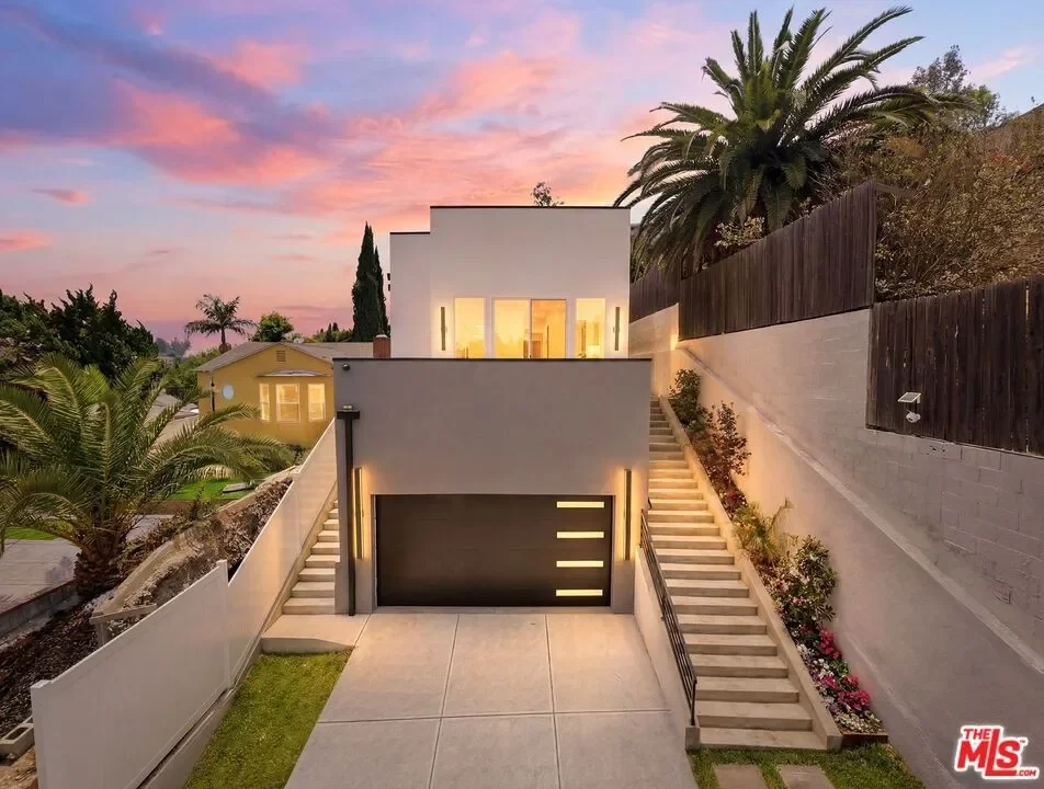3BR House for Sale in Los Angeles, CA