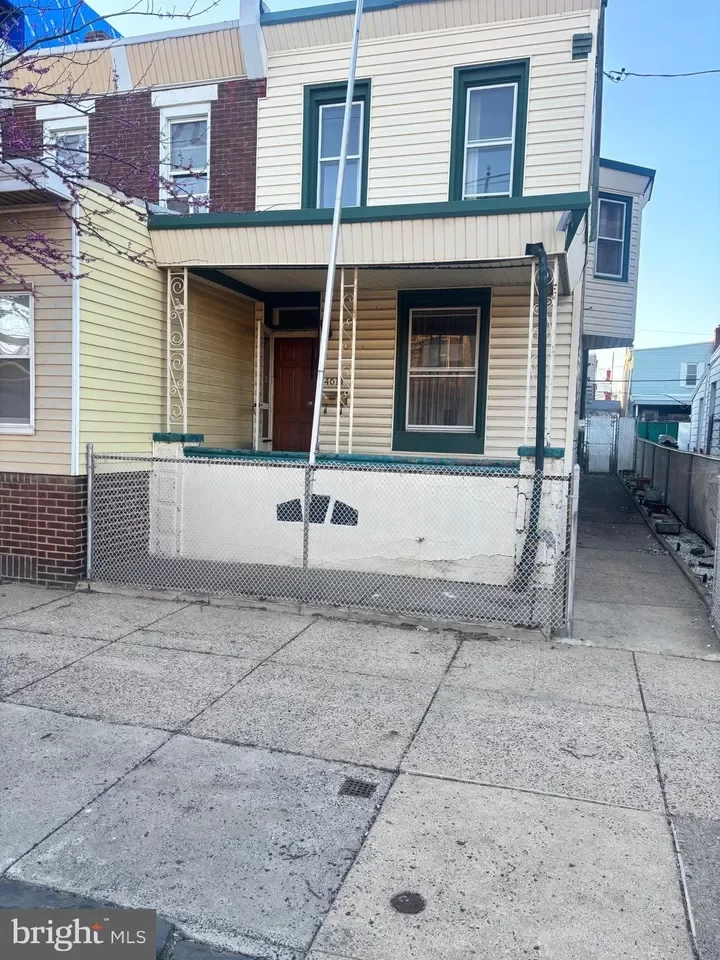 3BR Townhouse for Sale in Philadelphia, PA
