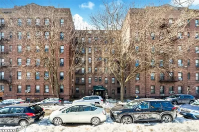 Condo for Sale in Sunnyside, NY