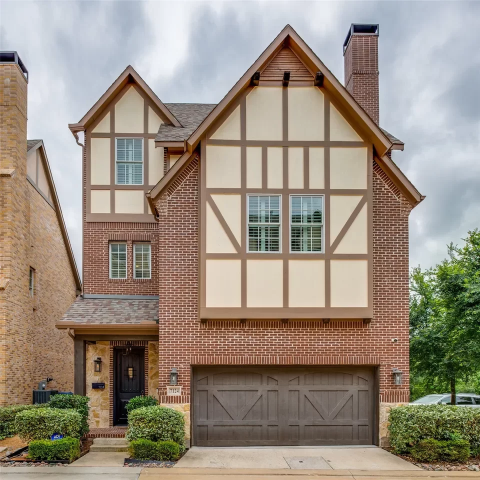 4BR House for Sale in Dallas, TX
