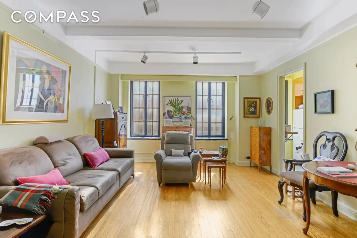 Condo for Sale in Manhattan, NY