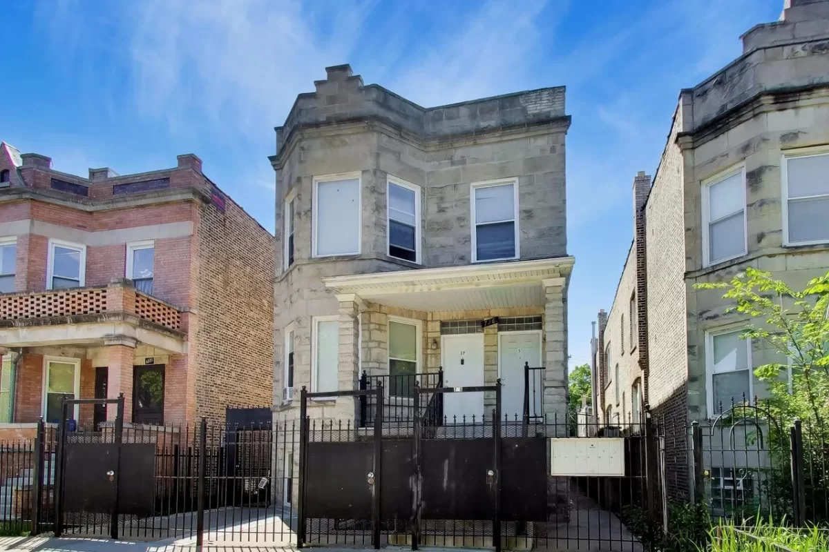 12BR Multi-Family for Sale in Chicago, IL