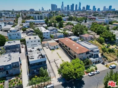 2BR House for Sale in Los Angeles, CA