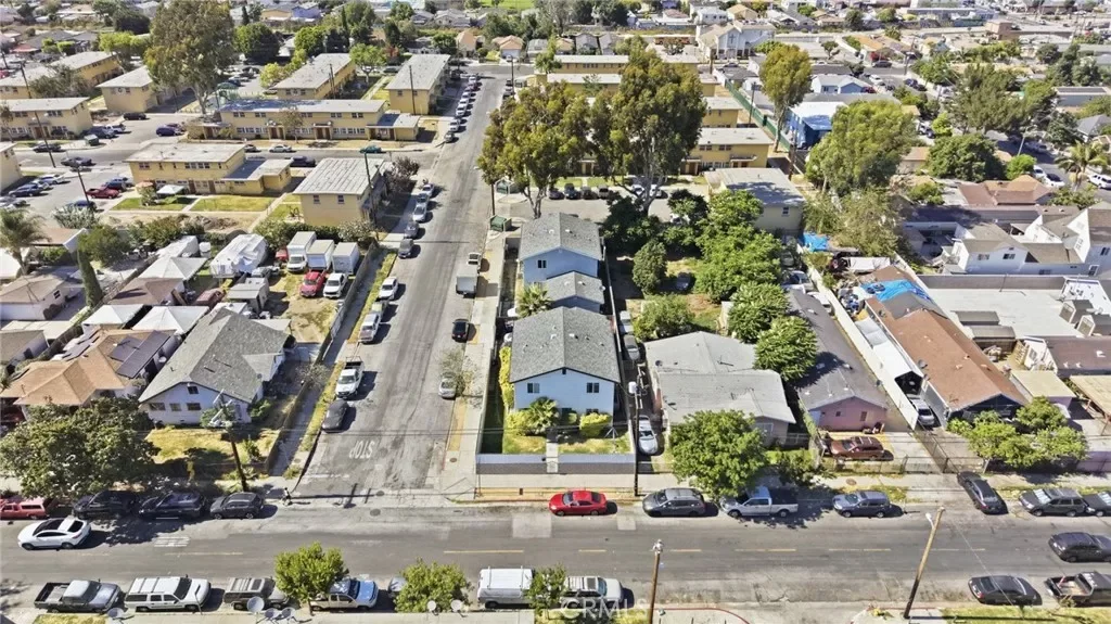 5BR Multi-Family for Sale in Los Angeles, CA