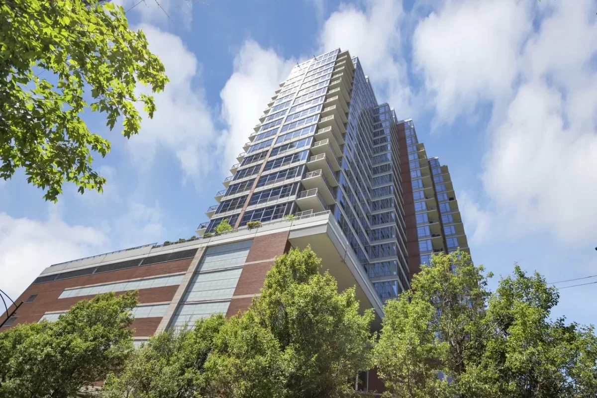 3BR Condo for Sale in Chicago, IL