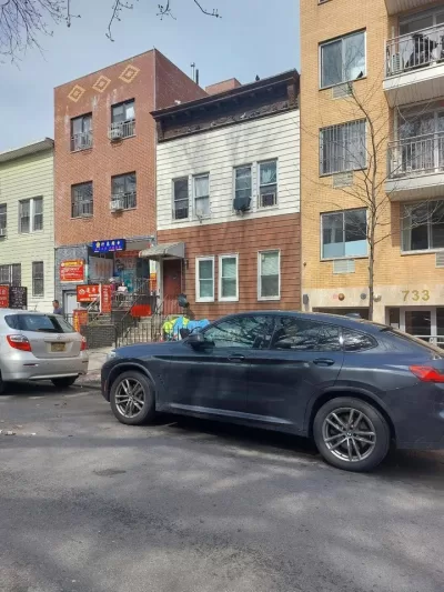 8BR House for Sale in Brooklyn, NY