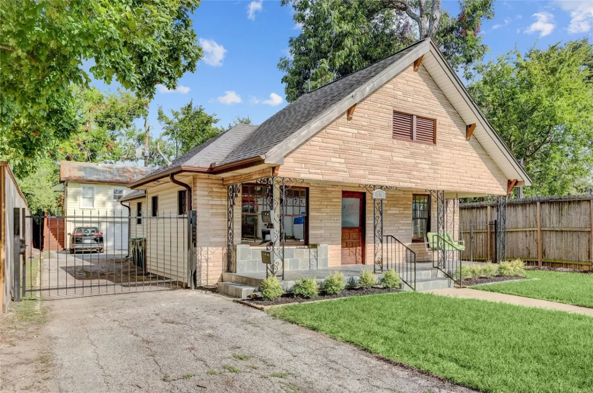 2BR House for Sale in Houston, TX