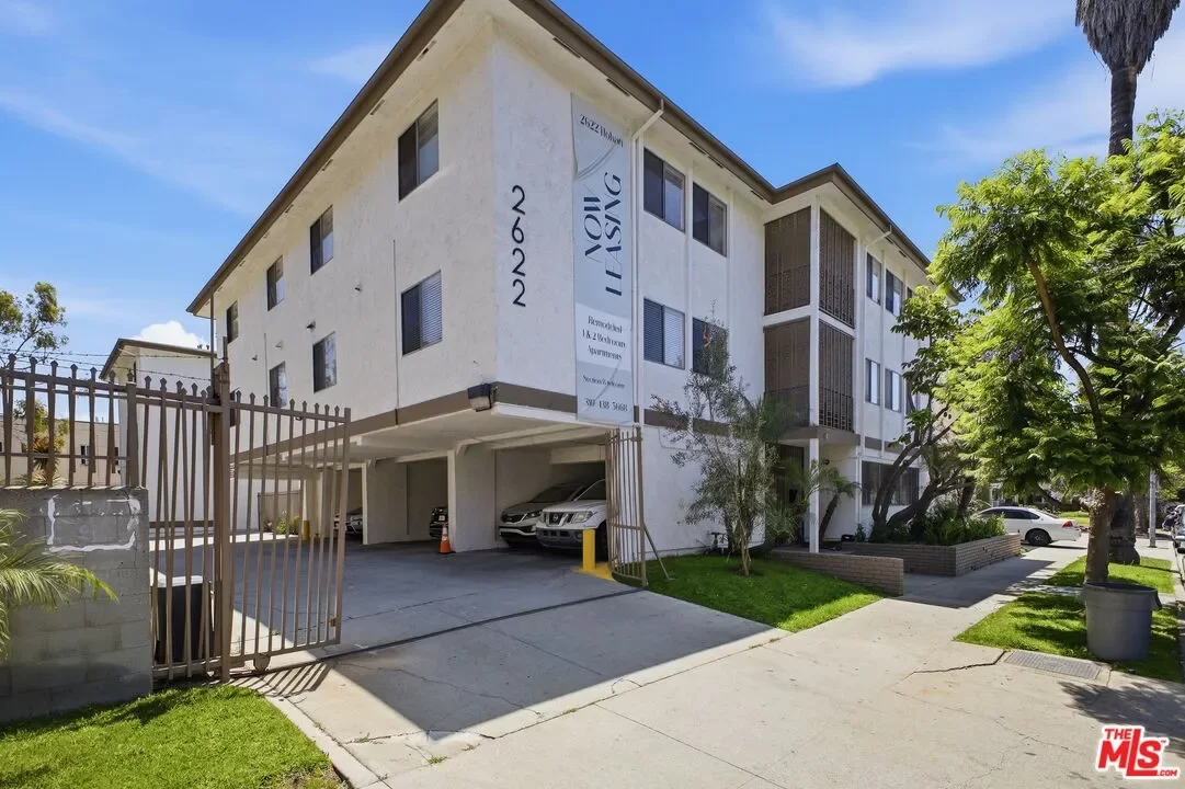2BR Townhouse for Rent in Los Angeles, CA
