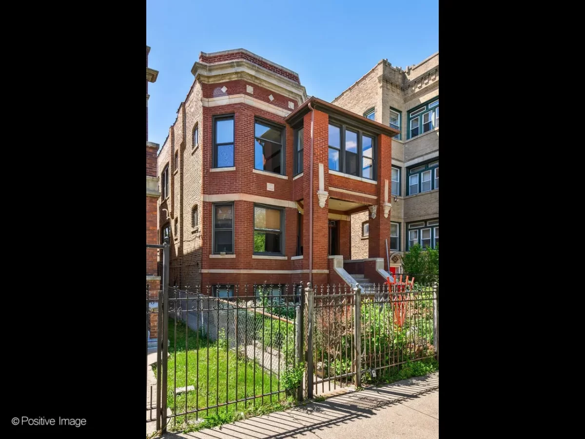 House for Rent in Chicago, IL