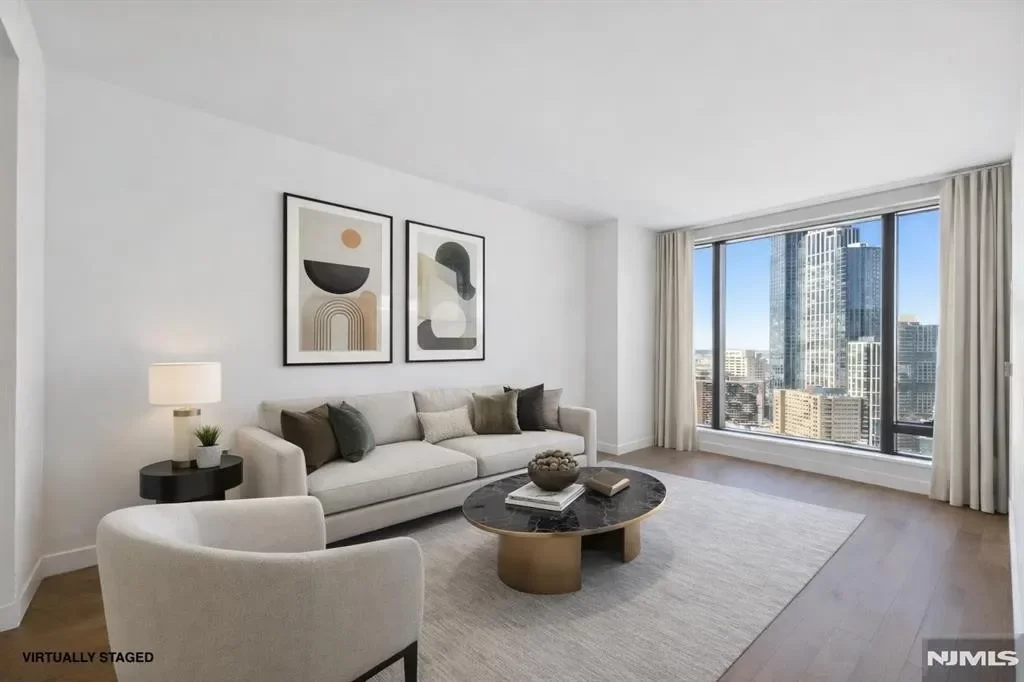 1BR Condo for Sale in Jersey City, NJ