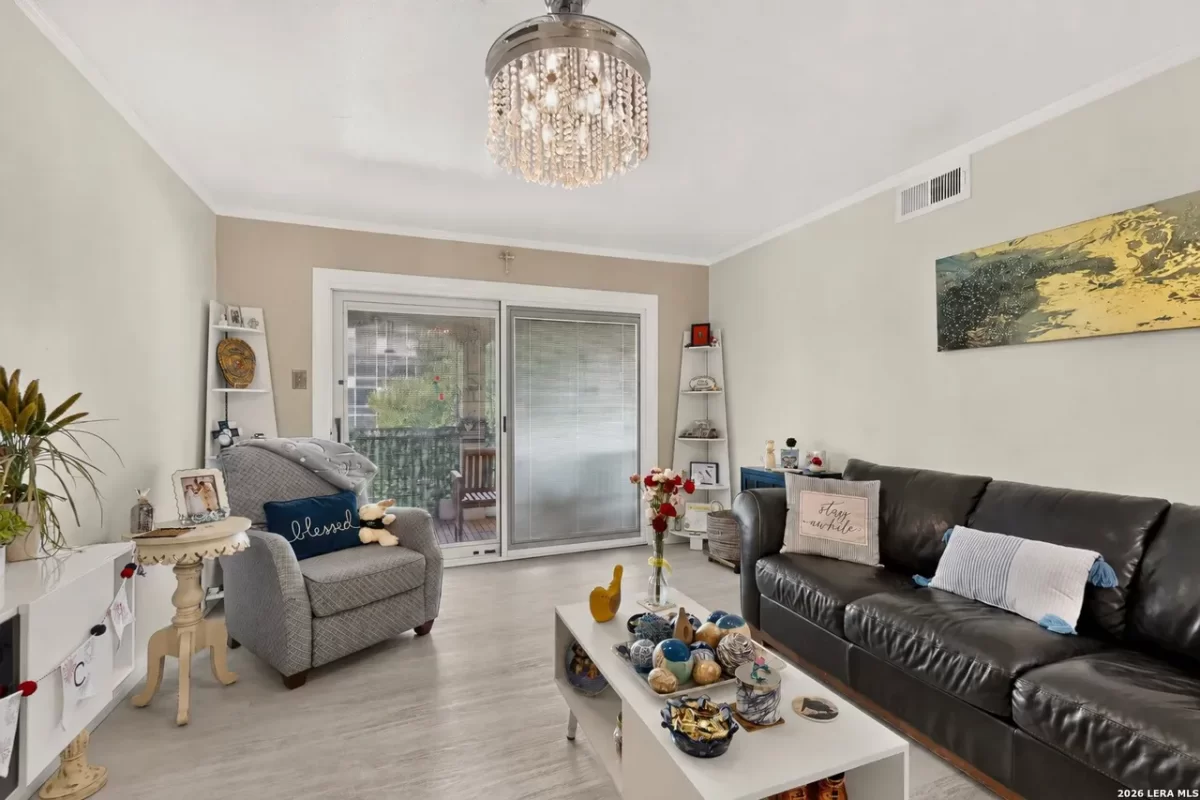 2BR House for Sale in San Antonio, TX