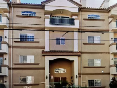 2BR Condo for Sale in Los Angeles, CA