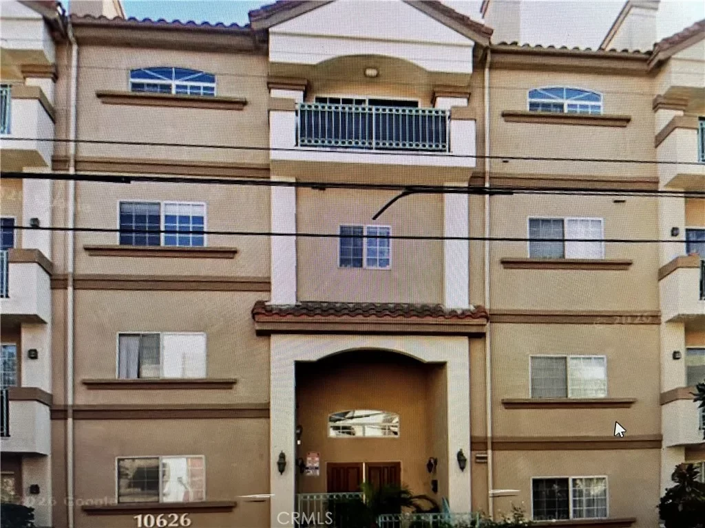 2BR Condo for Sale in Los Angeles, CA