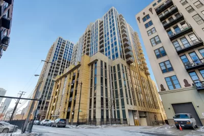 2BR Condo for Sale in Chicago, IL