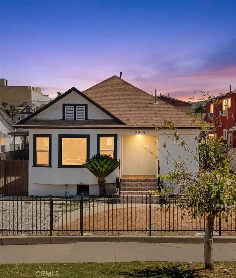 5BR Multi-Family for Sale in Los Angeles, CA