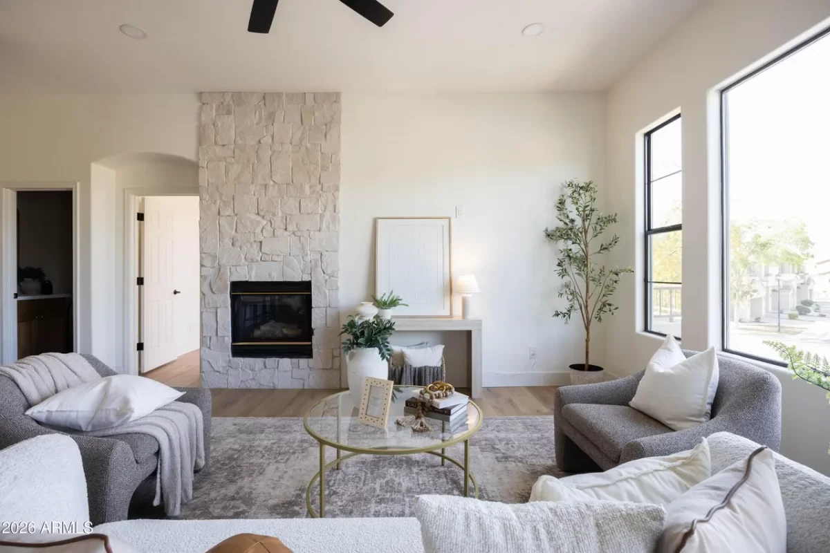 2BR Townhouse for Sale in Phoenix, AZ