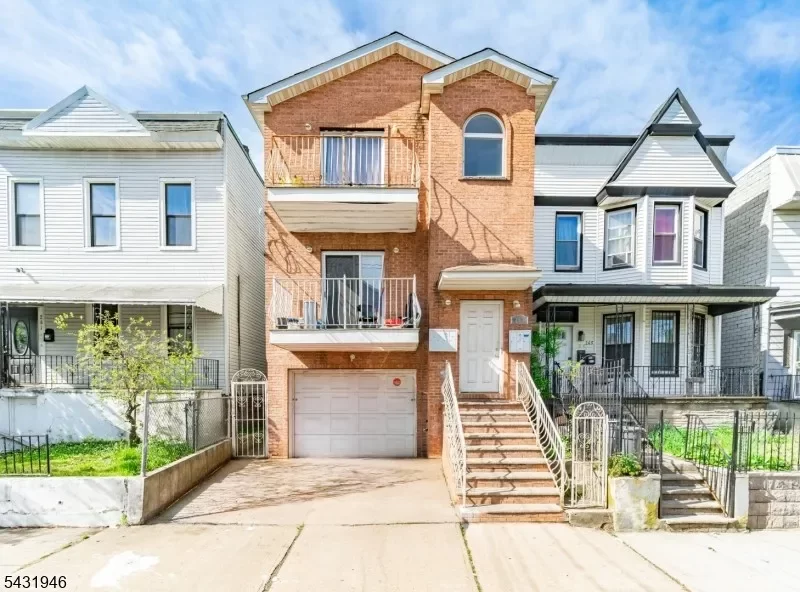 7BR Multi-Family for Sale in Jersey City, NJ