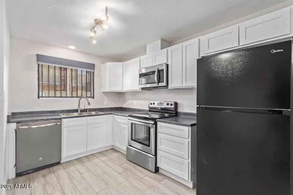 2BR Townhouse for Sale in Phoenix, AZ
