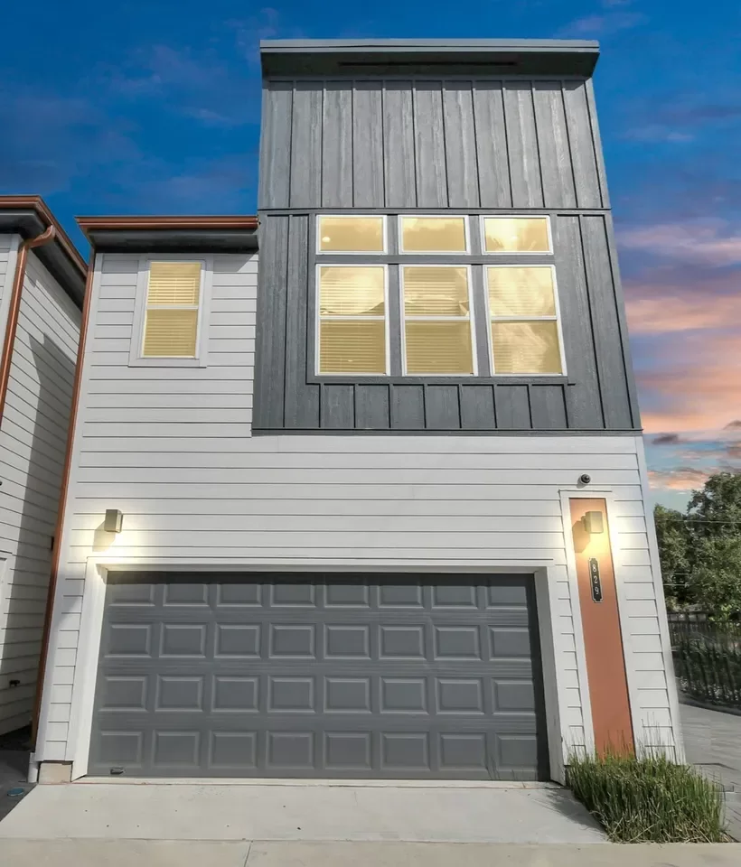 3BR Townhouse for Sale in Houston, TX