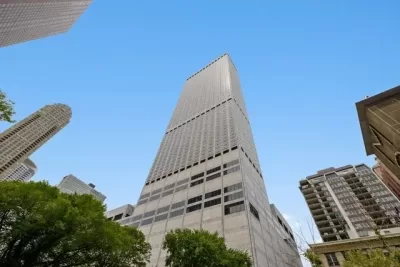 4BR Condo for Sale in Chicago, IL