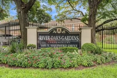 2BR Condo for Sale in Houston, TX