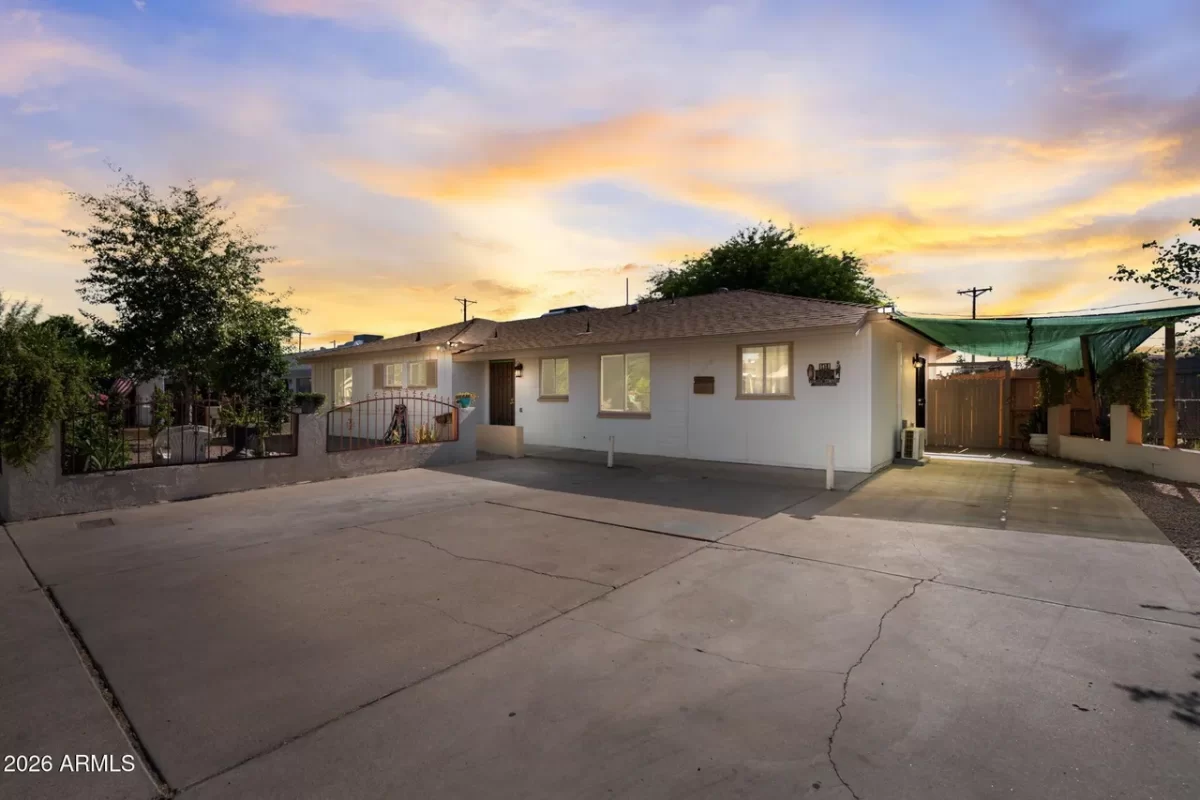 4BR House for Sale in Phoenix, AZ