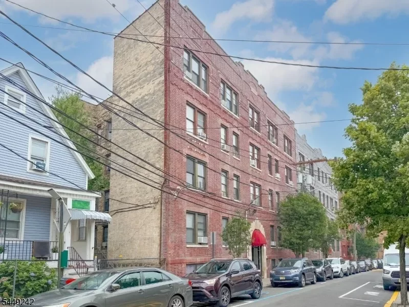 2BR Condo for Sale in Union City, NJ