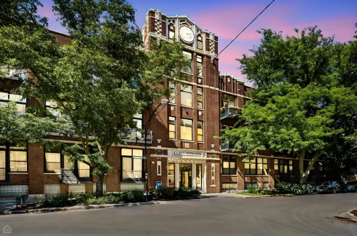 2BR Condo for Sale in Chicago, IL