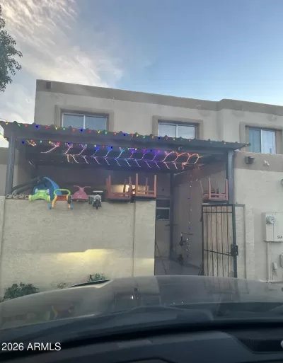 2BR Townhouse for Sale in Phoenix, AZ