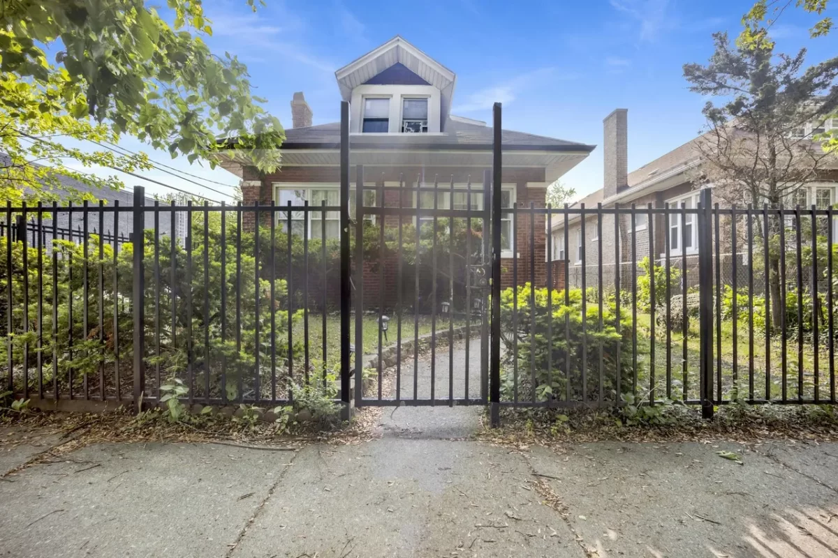 3BR House for Sale in Chicago, IL