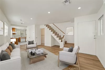 2BR Townhouse for Sale in Los Angeles, CA