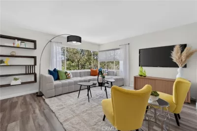 4BR House for Sale in Los Angeles, CA