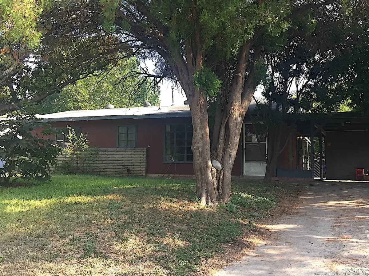 2BR House for Rent in San Antonio, TX