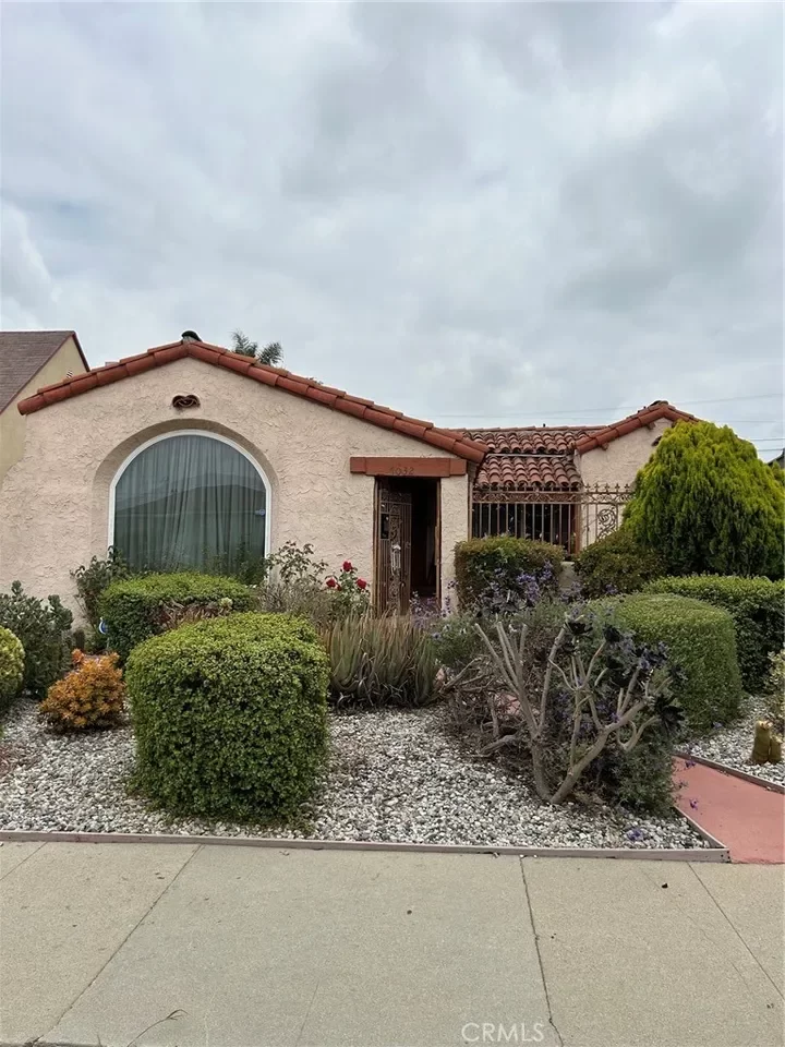 2BR House for Sale in Los Angeles, CA