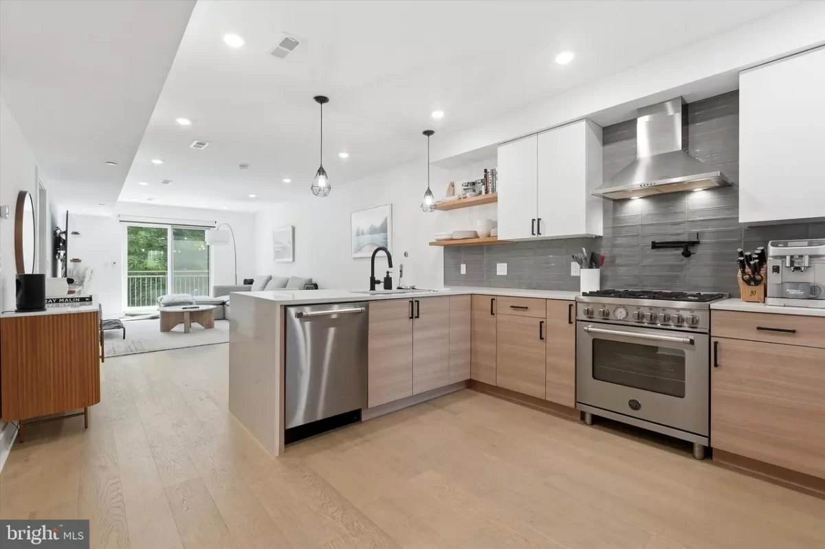 2BR Condo for Sale in Philadelphia, PA