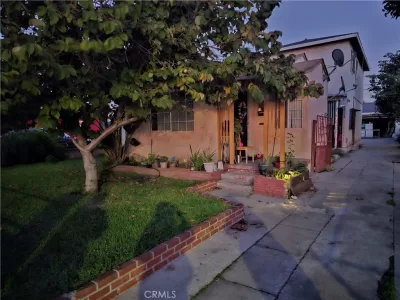 6BR Multi-Family for Sale in South Gate, CA