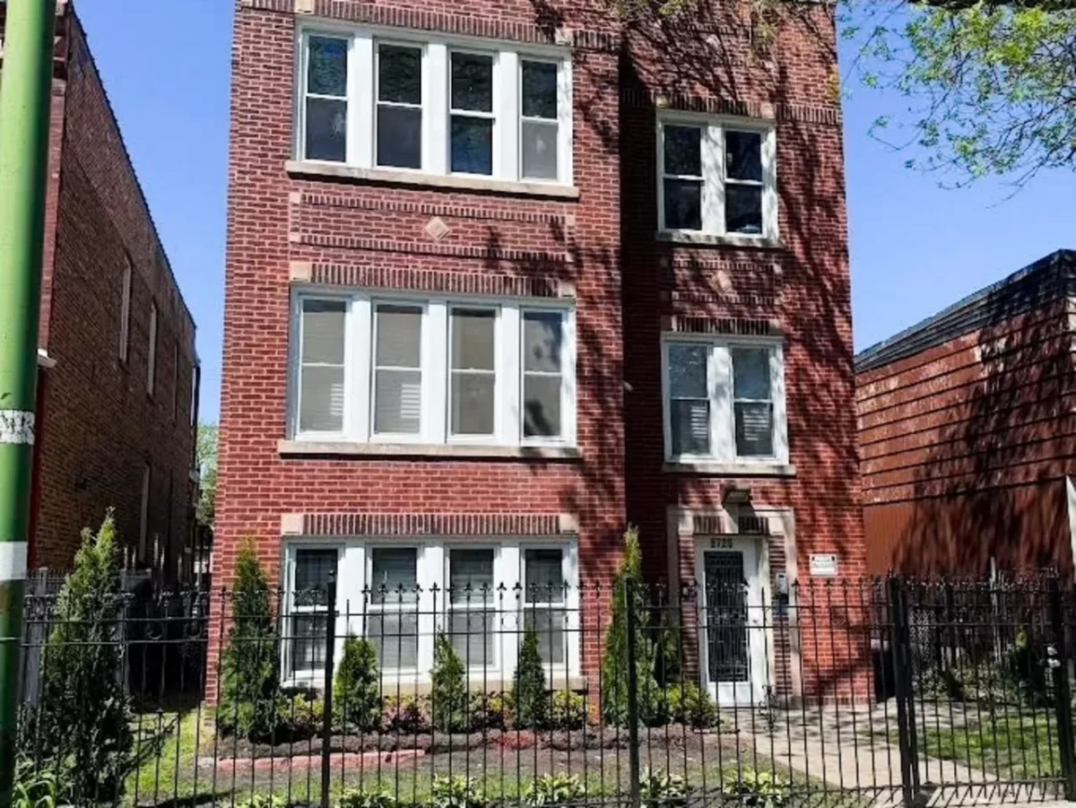 9BR Multi-Family for Sale in Chicago, IL