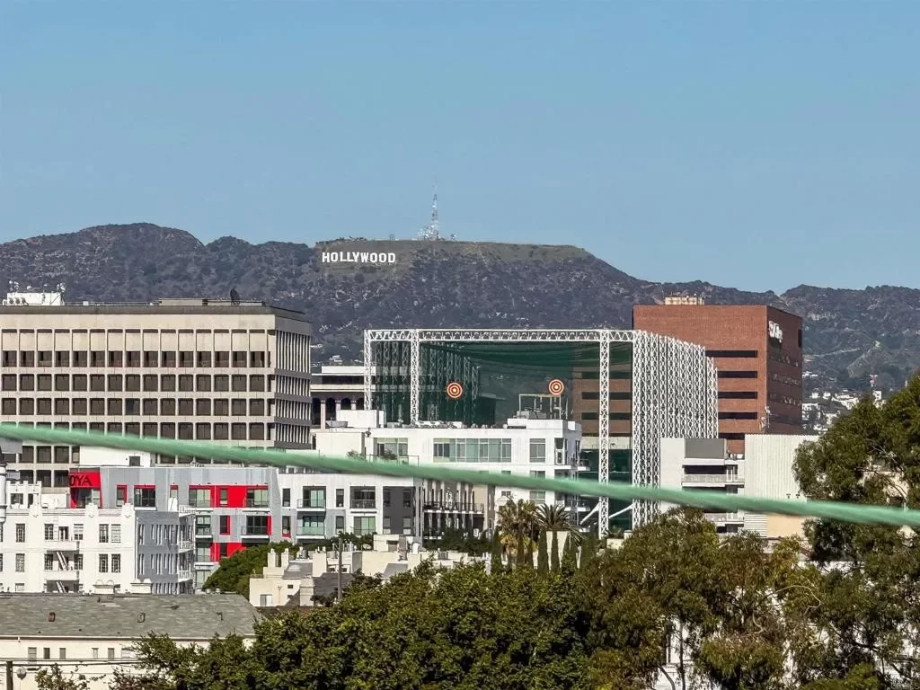 3BR Condo for Sale in Los Angeles, CA